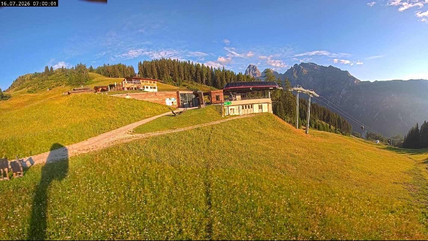 Archived image Webcam Top Station Ladurns gondola