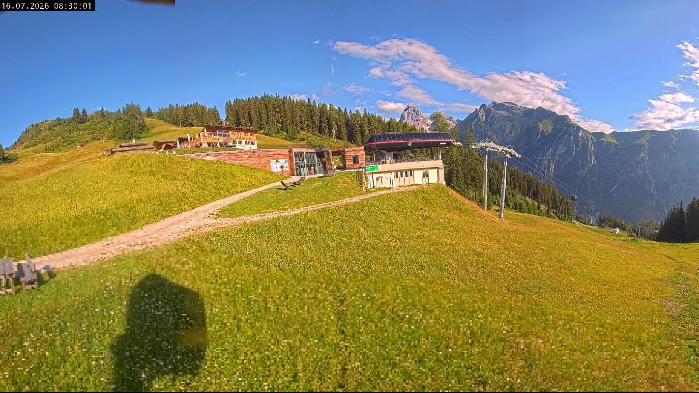 Archived image Webcam Top Station Ladurns gondola