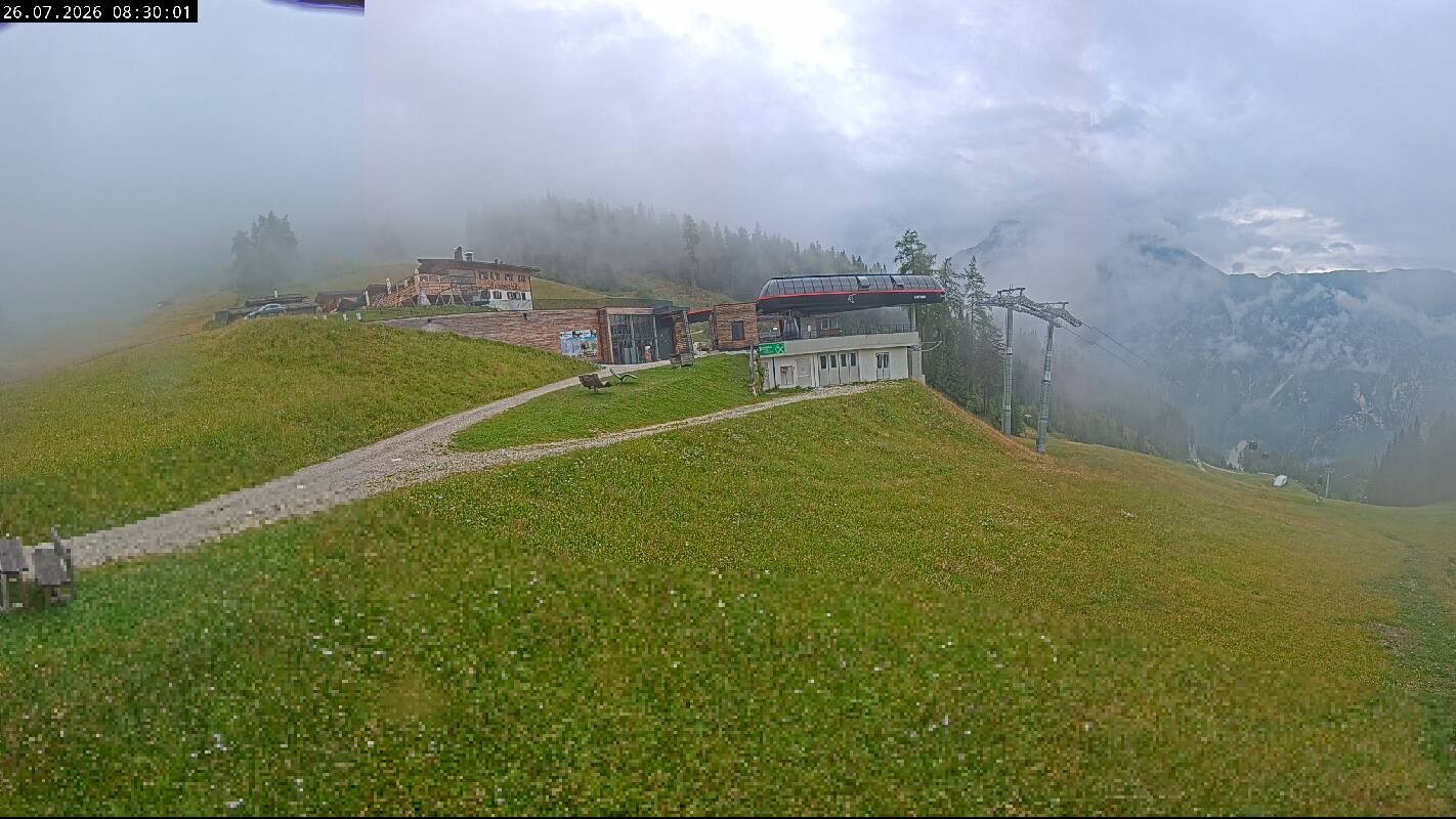 Archiv Foto Webcam Ladurns Gondelbahn Bergstation