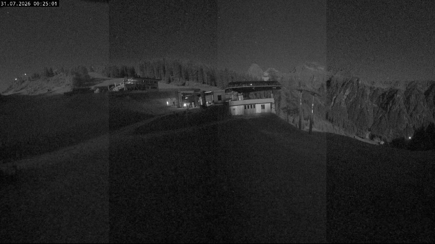 Archiv Foto Webcam Ladurns Gondelbahn Bergstation