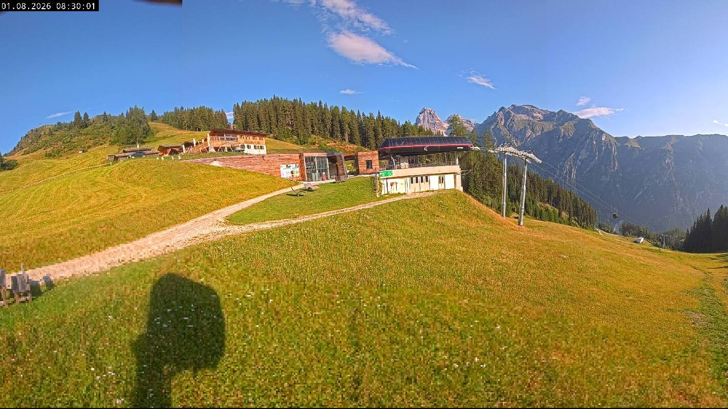 Archiv Foto Webcam Ladurns Gondelbahn Bergstation