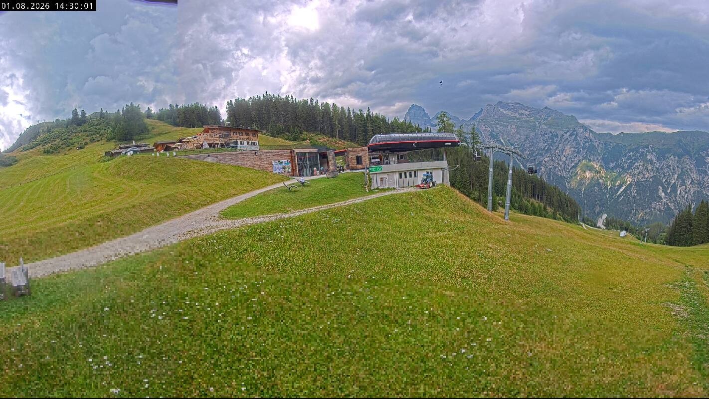 Archived image Webcam Top Station Ladurns gondola