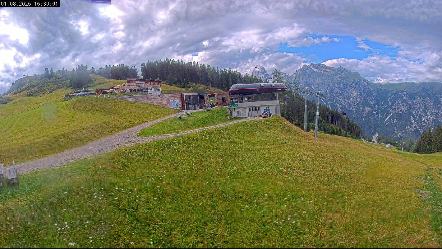 Archiv Foto Webcam Ladurns Gondelbahn Bergstation
