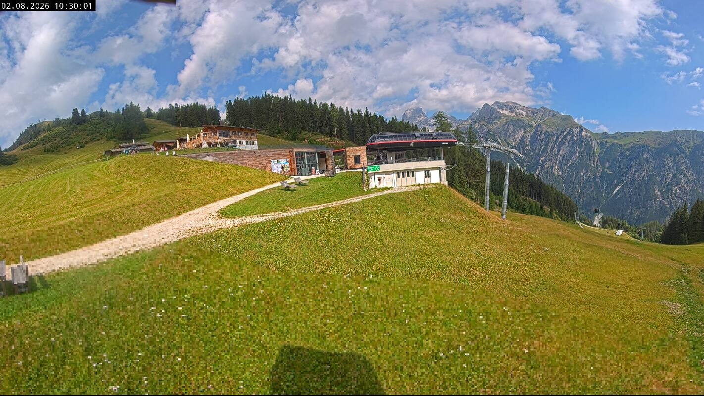 Archiv Foto Webcam Ladurns Gondelbahn Bergstation