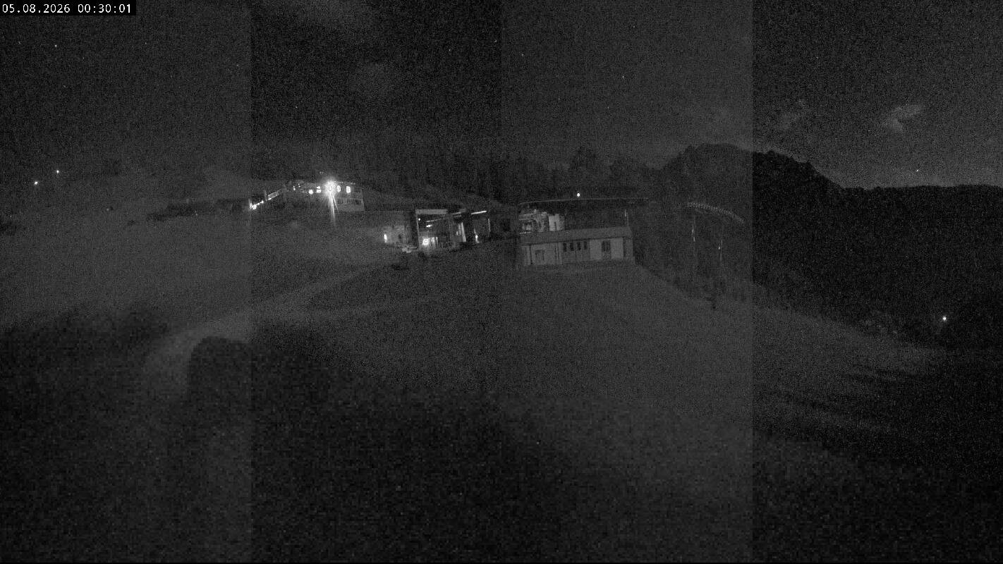 Archiv Foto Webcam Ladurns Gondelbahn Bergstation