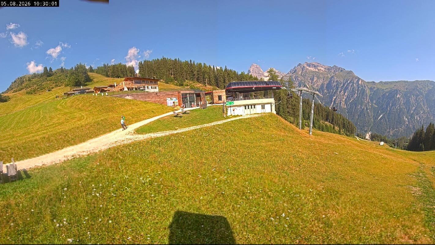 Archiv Foto Webcam Ladurns Gondelbahn Bergstation