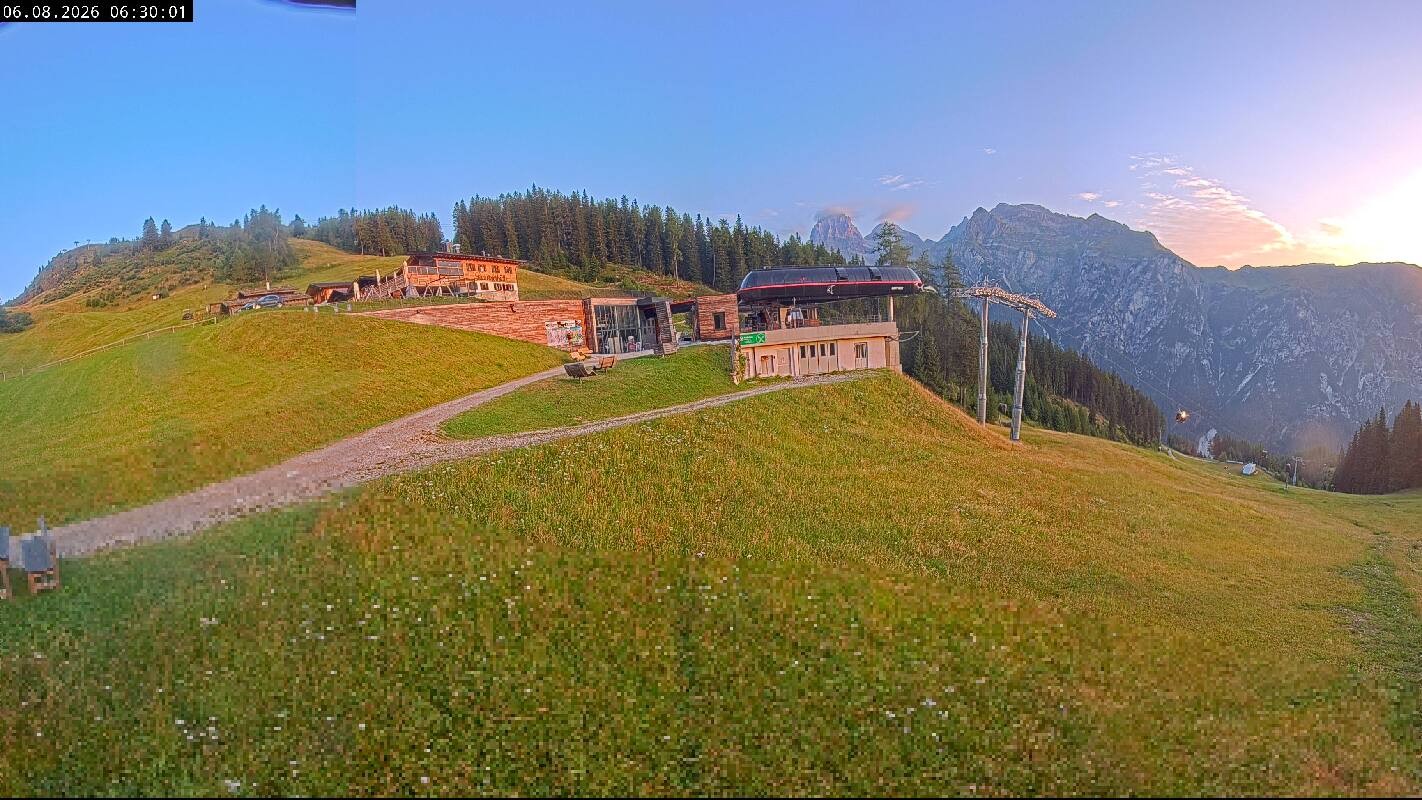 Archiv Foto Webcam Ladurns Gondelbahn Bergstation