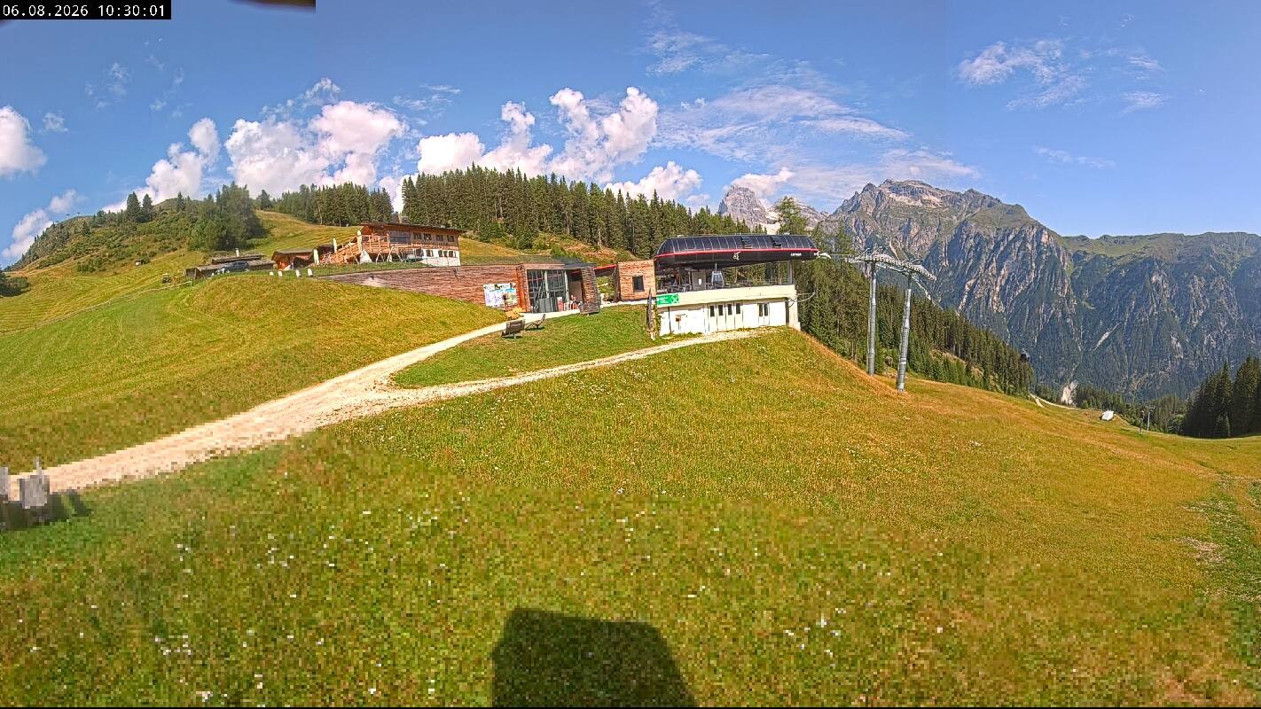 Archiv Foto Webcam Ladurns Gondelbahn Bergstation