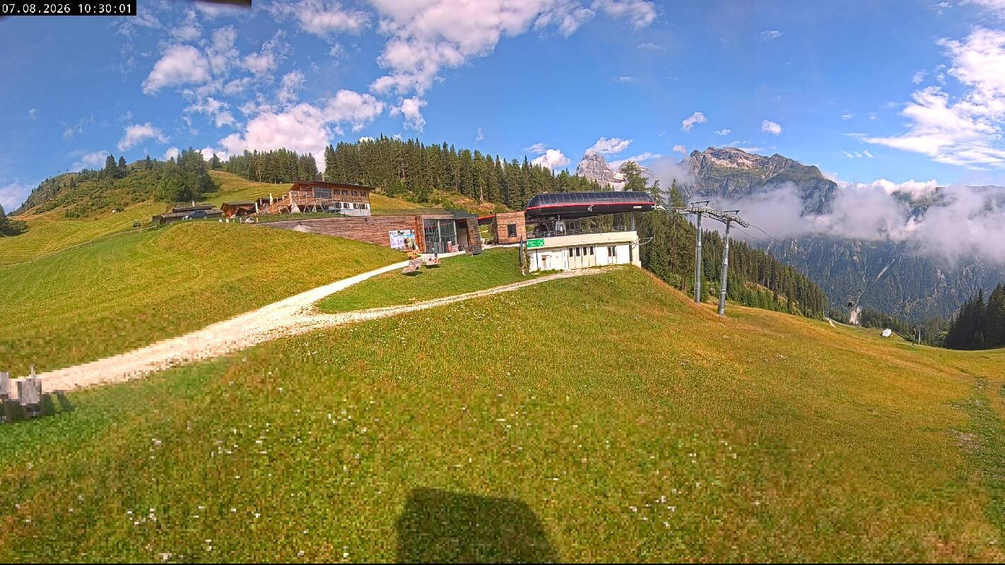 Archived image Webcam Top Station Ladurns gondola