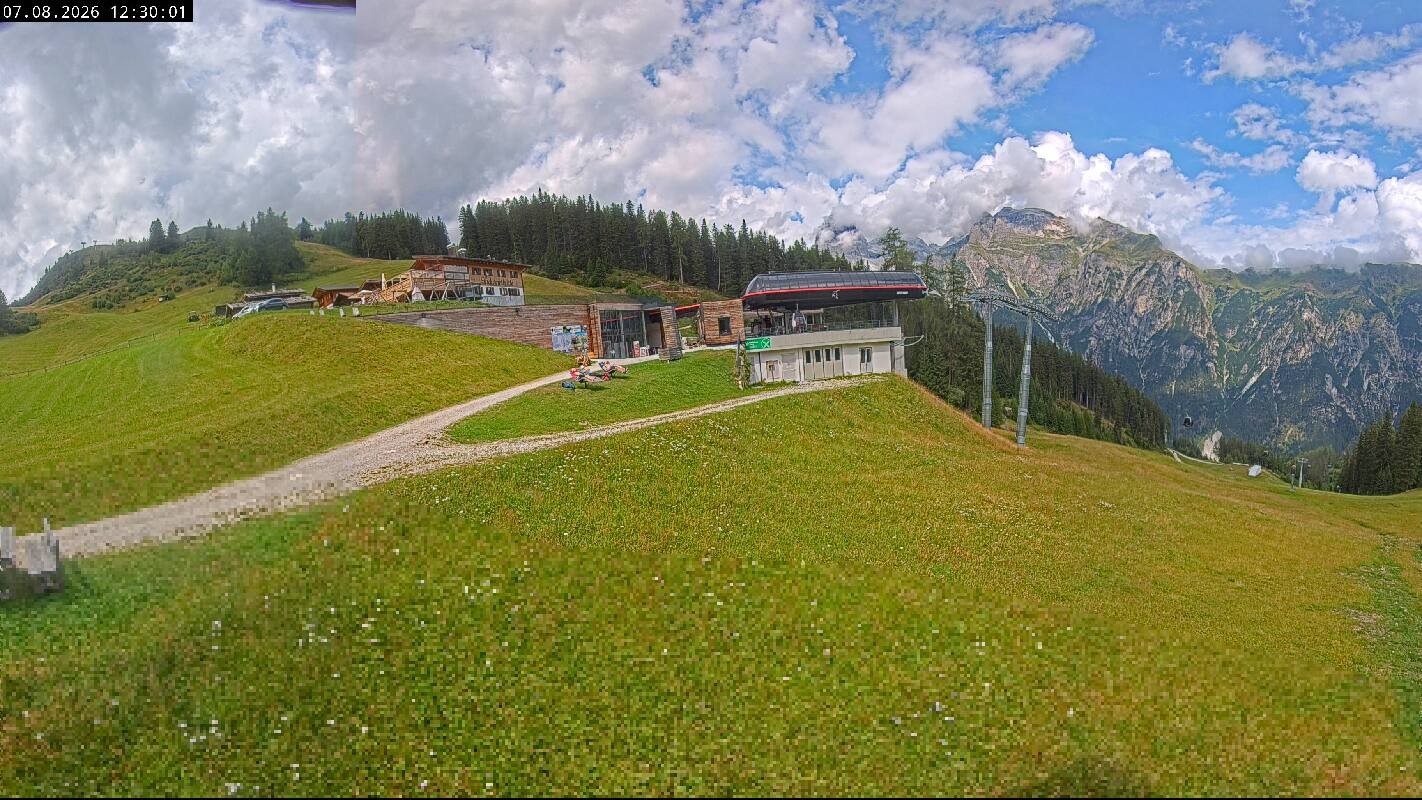 Archived image Webcam Top Station Ladurns gondola