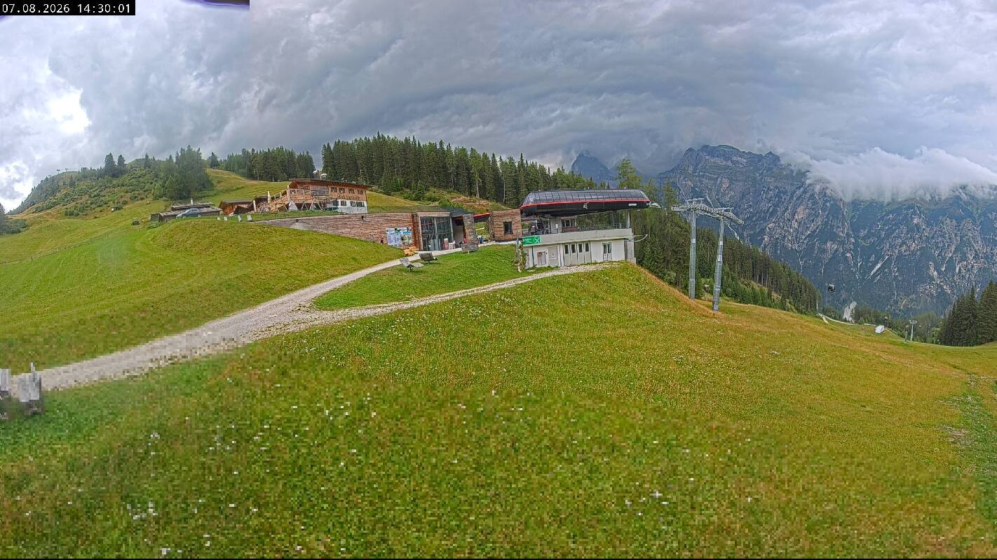 Archived image Webcam Top Station Ladurns gondola