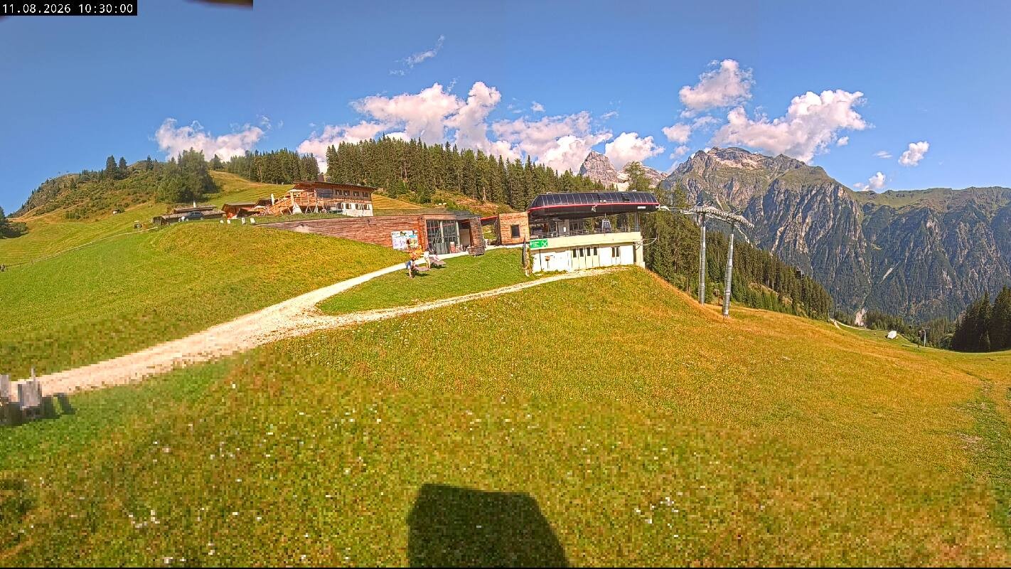 Archived image Webcam Top Station Ladurns gondola