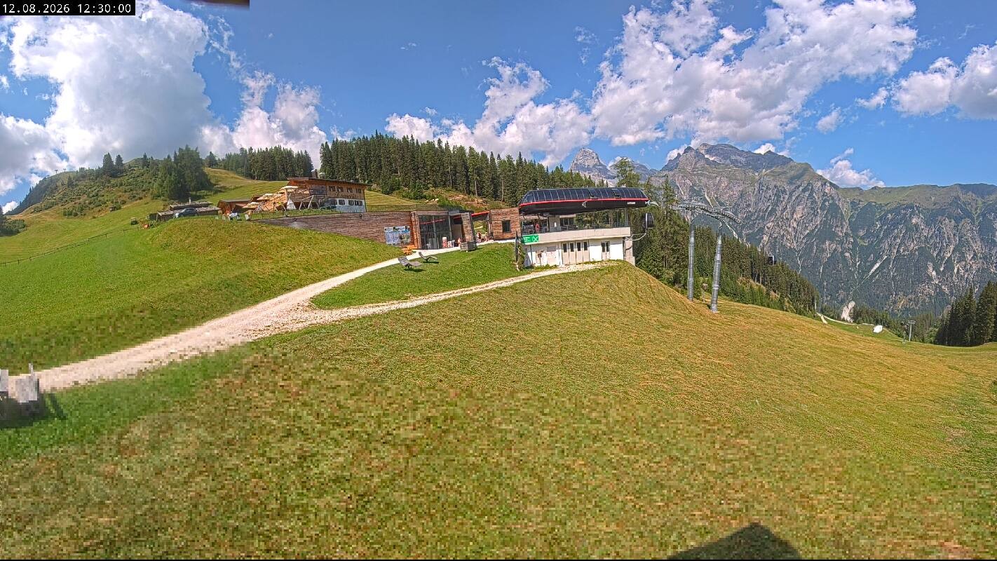 Archived image Webcam Top Station Ladurns gondola