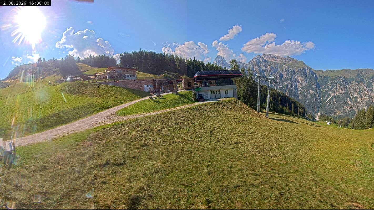Archived image Webcam Top Station Ladurns gondola