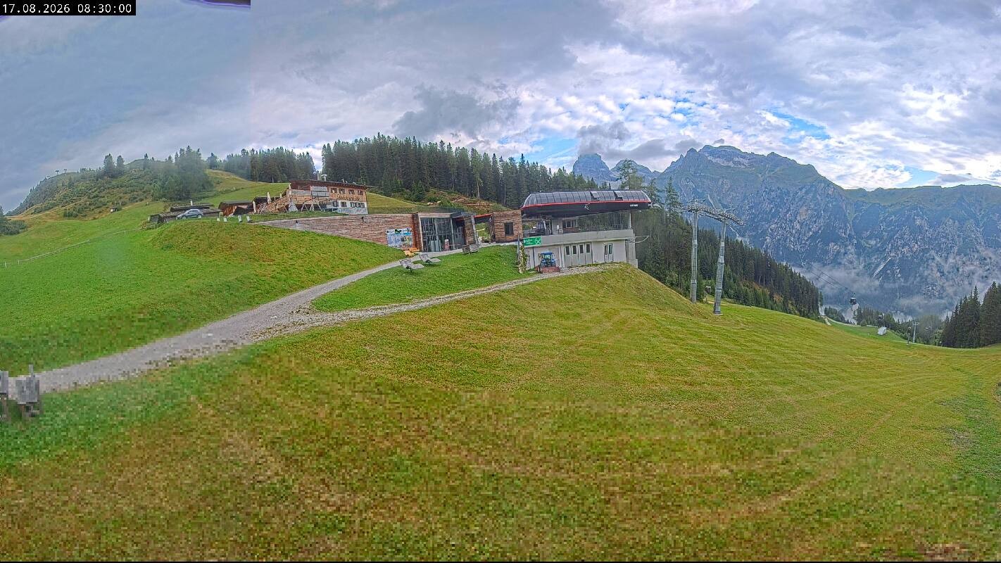 Archiv Foto Webcam Ladurns Gondelbahn Bergstation