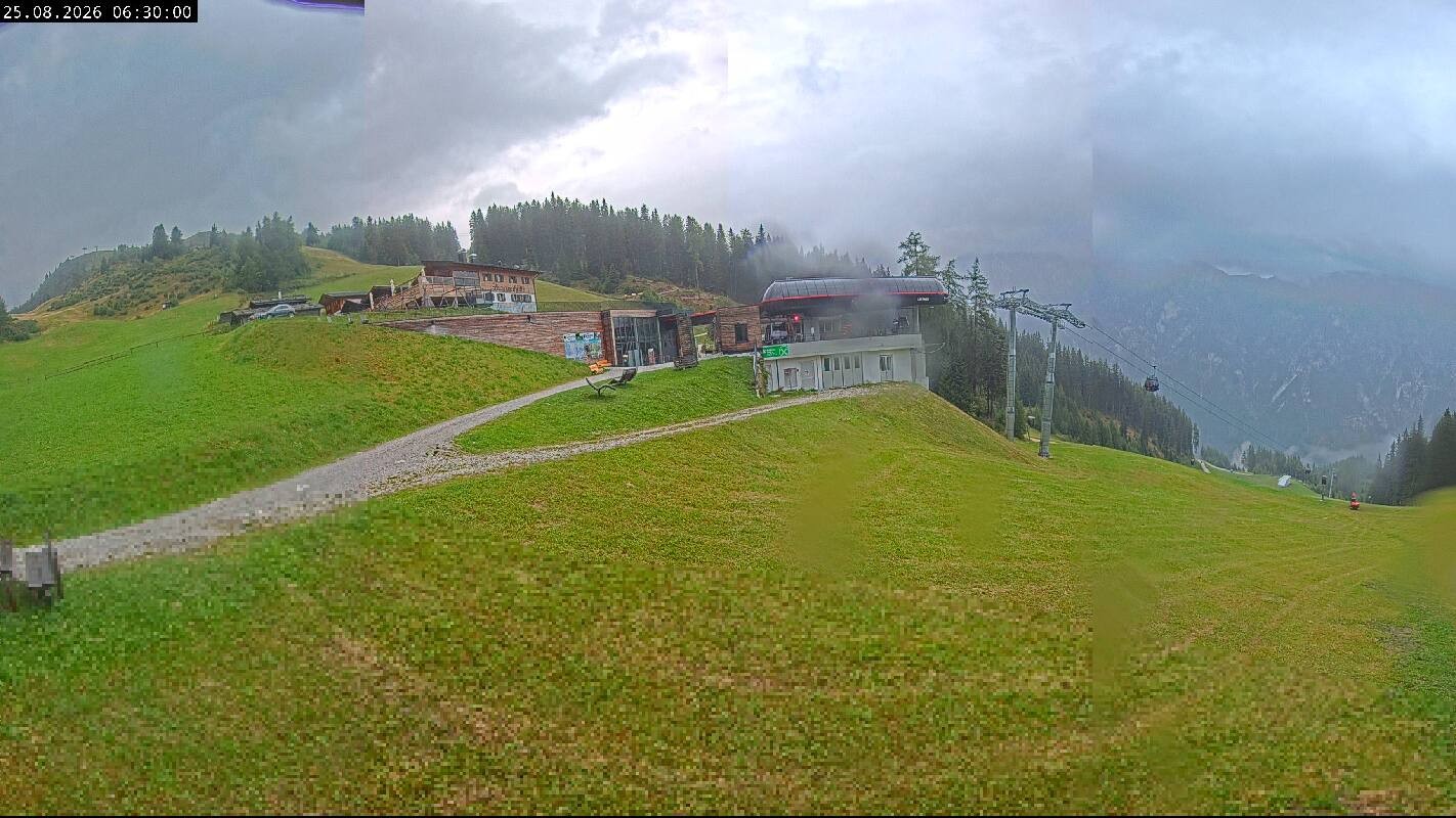 Archiv Foto Webcam Ladurns Gondelbahn Bergstation