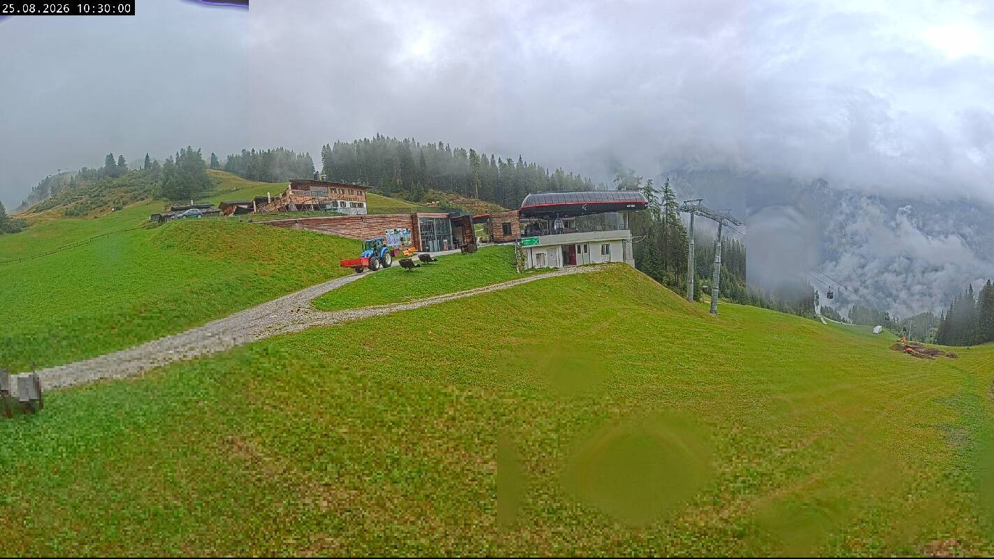 Archiv Foto Webcam Ladurns Gondelbahn Bergstation