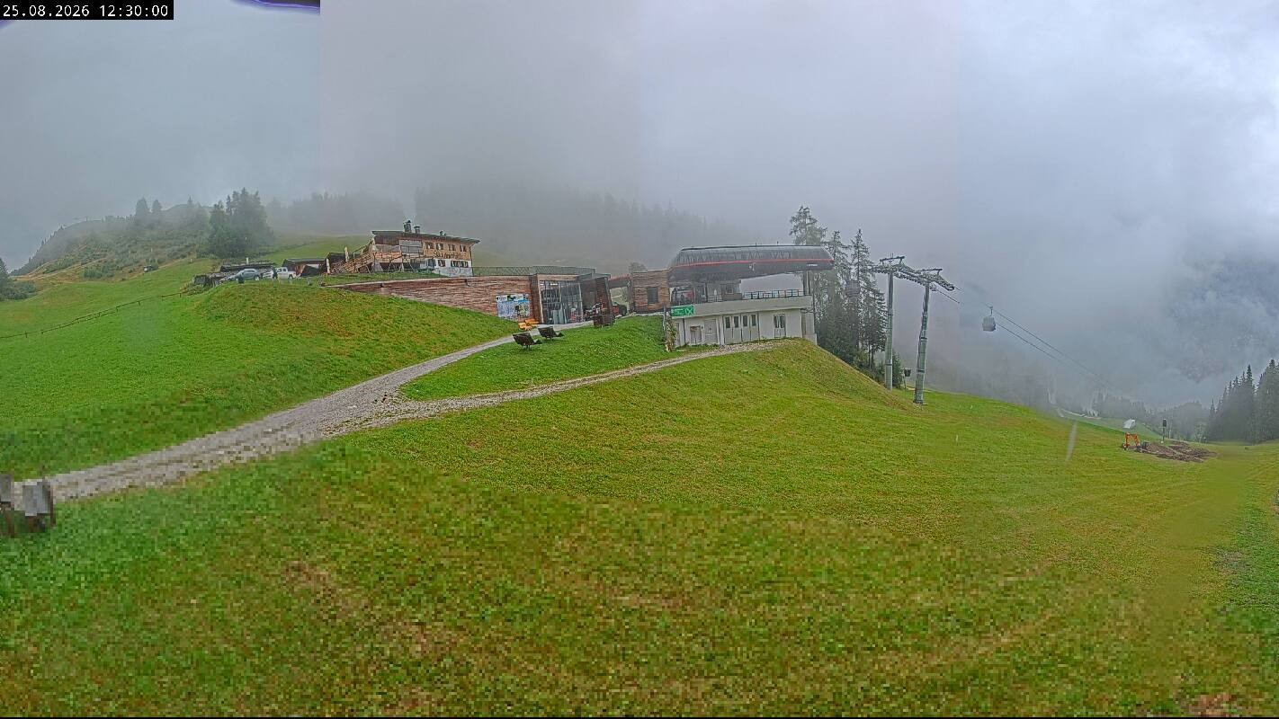 Archiv Foto Webcam Ladurns Gondelbahn Bergstation