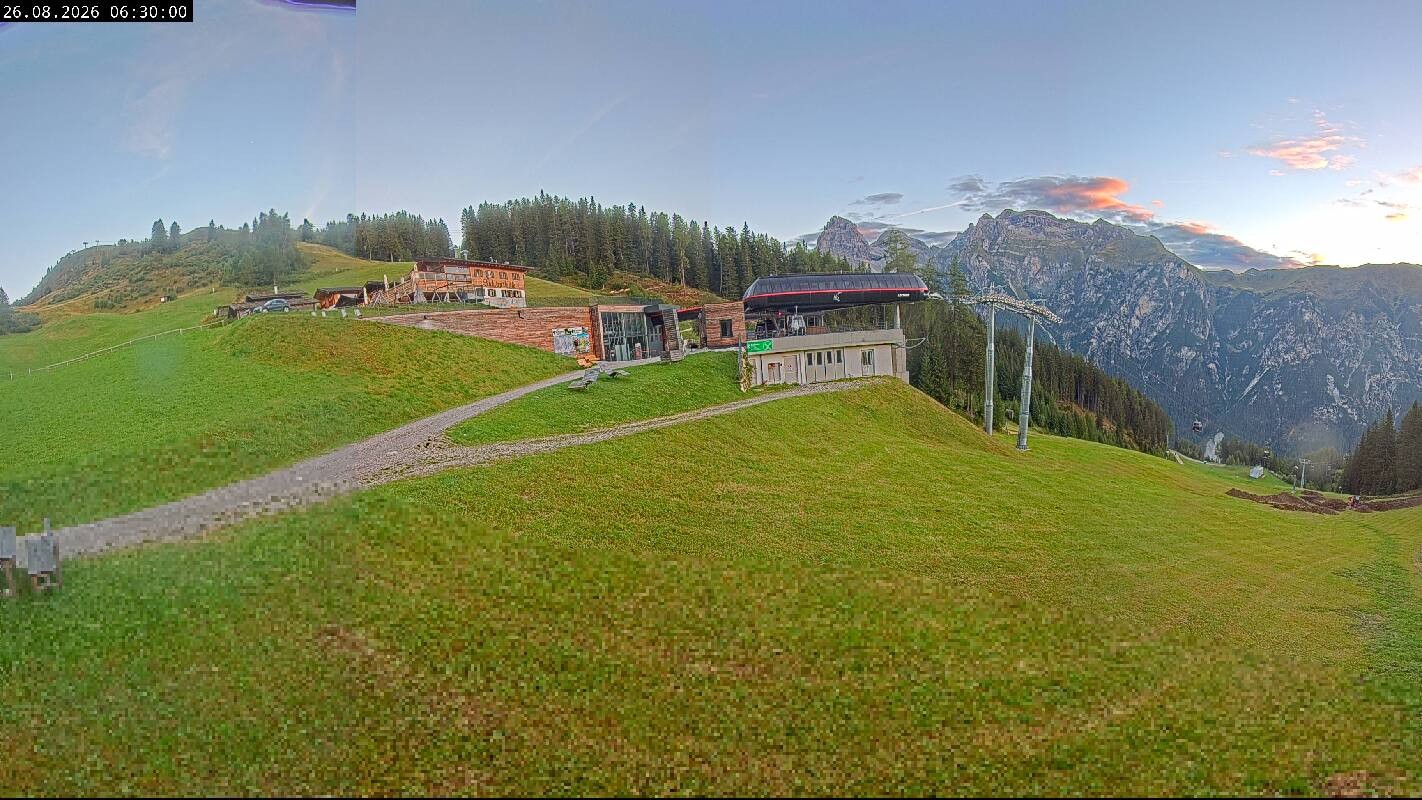 Archived image Webcam Top Station Ladurns gondola