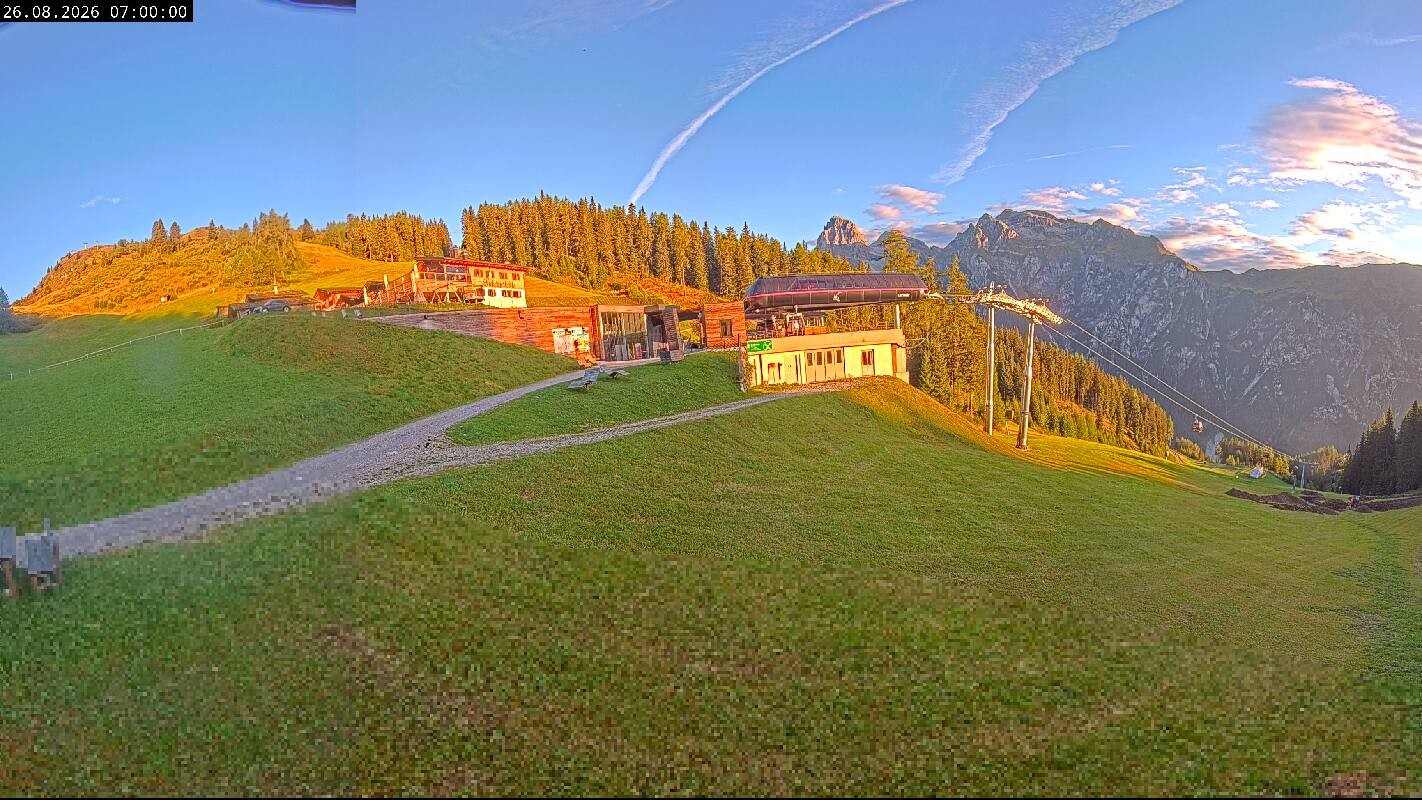 Archived image Webcam Top Station Ladurns gondola