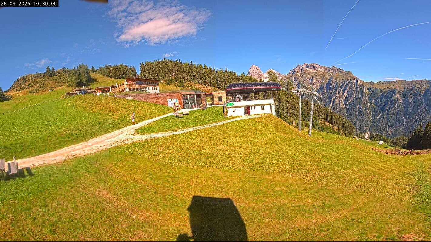Archived image Webcam Top Station Ladurns gondola