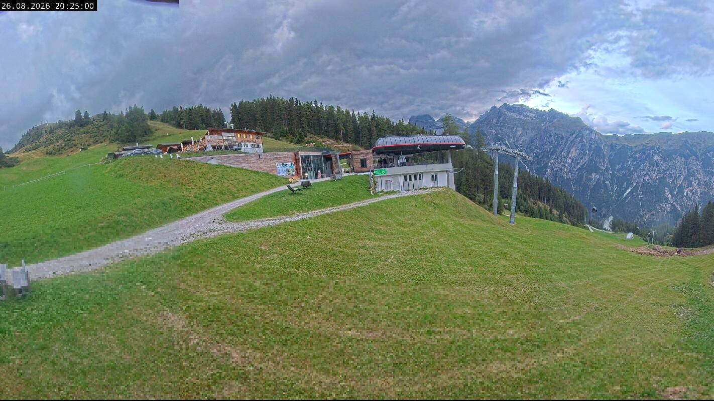Archived image Webcam Top Station Ladurns gondola
