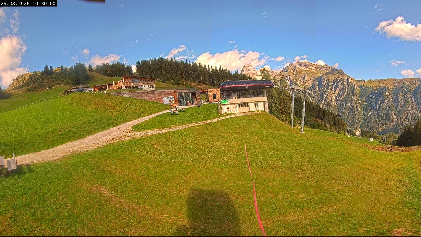 Archiv Foto Webcam Ladurns Gondelbahn Bergstation