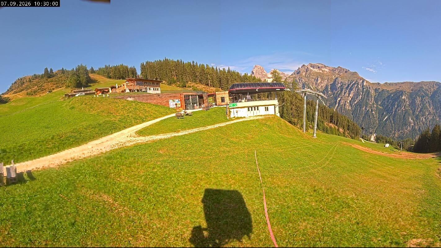 Archiv Foto Webcam Ladurns Gondelbahn Bergstation