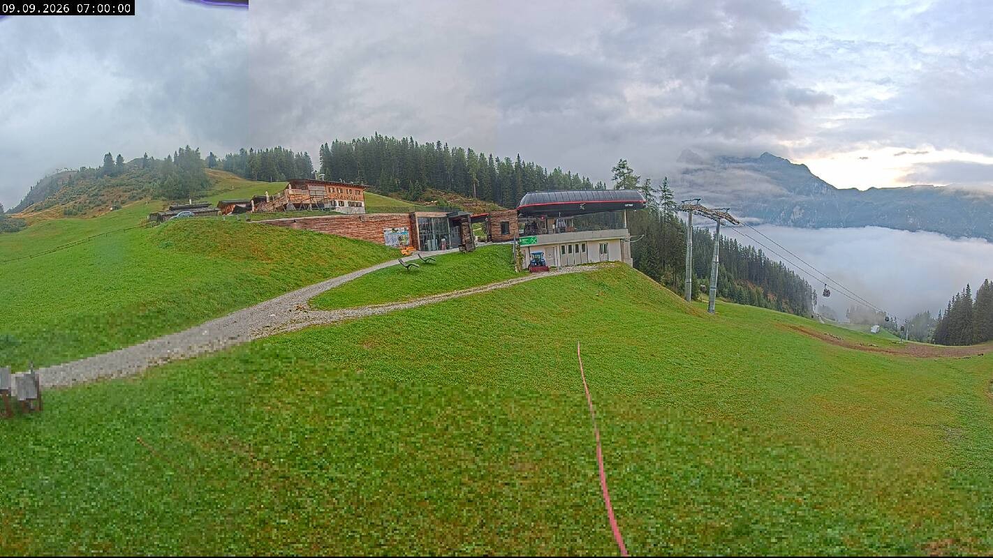 Archiv Foto Webcam Ladurns Gondelbahn Bergstation