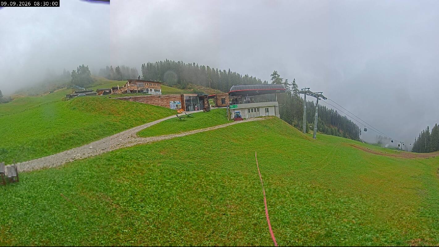 Archiv Foto Webcam Ladurns Gondelbahn Bergstation
