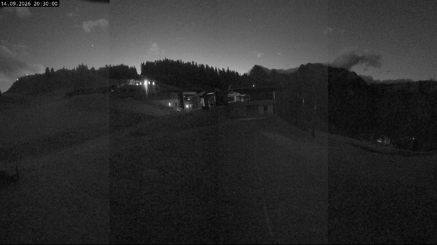 Archiv Foto Webcam Ladurns Gondelbahn Bergstation