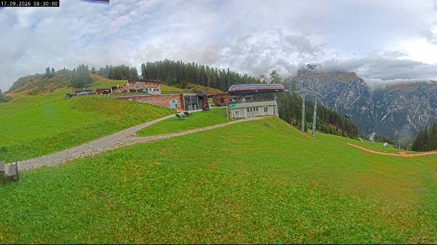 Archived image Webcam Top Station Ladurns gondola