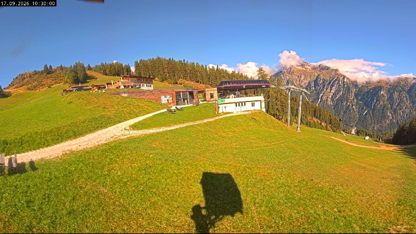 Archived image Webcam Top Station Ladurns gondola