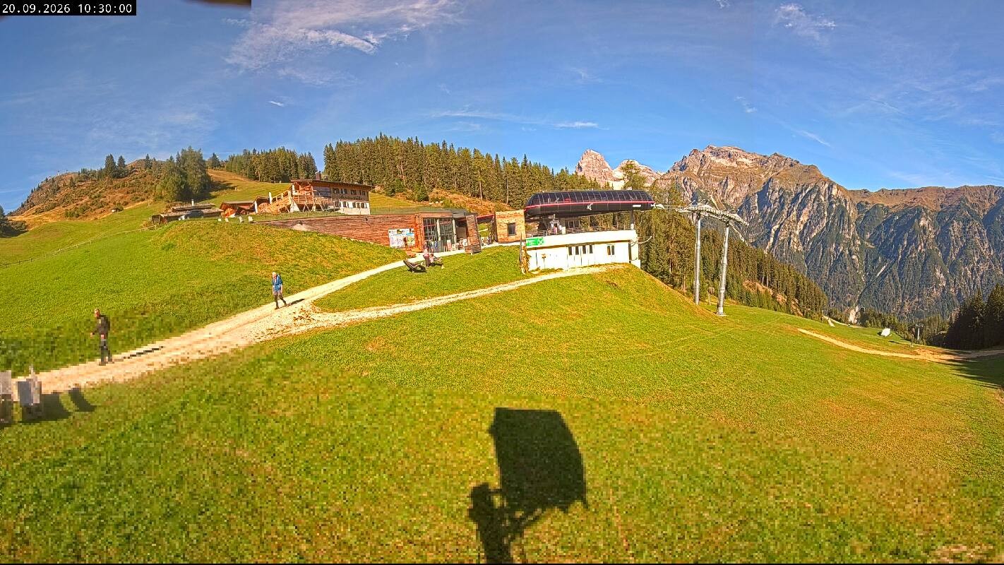 Archiv Foto Webcam Ladurns Gondelbahn Bergstation