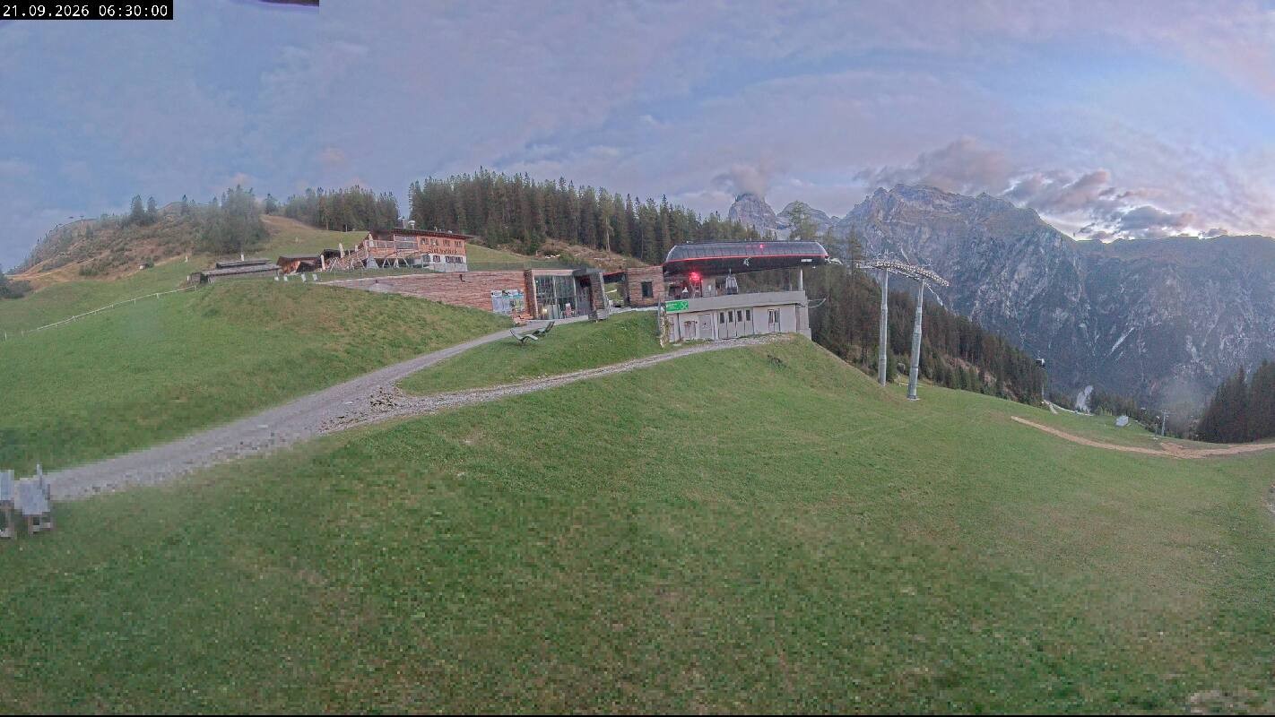 Archived image Webcam Top Station Ladurns gondola