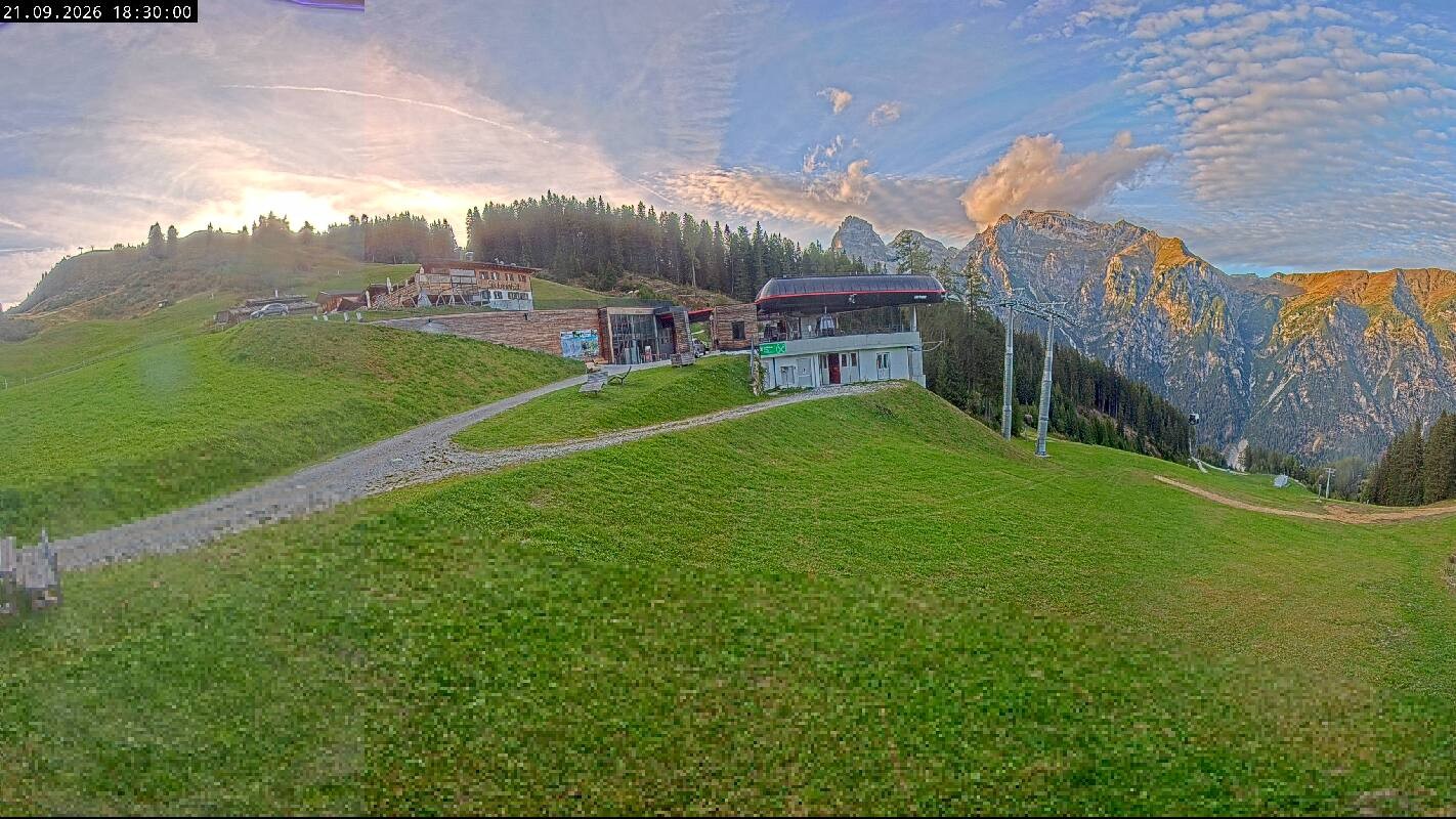Archived image Webcam Top Station Ladurns gondola