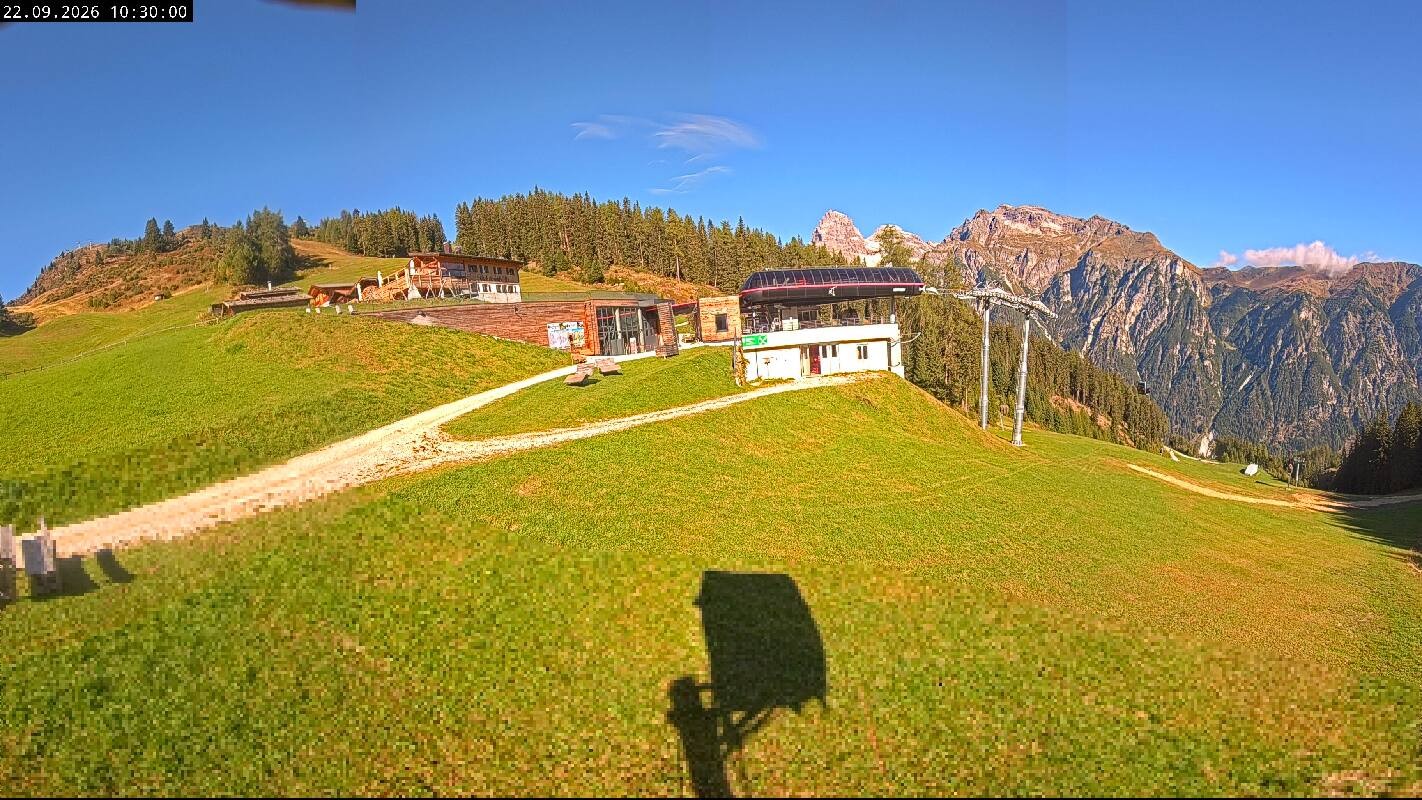 Archived image Webcam Top Station Ladurns gondola