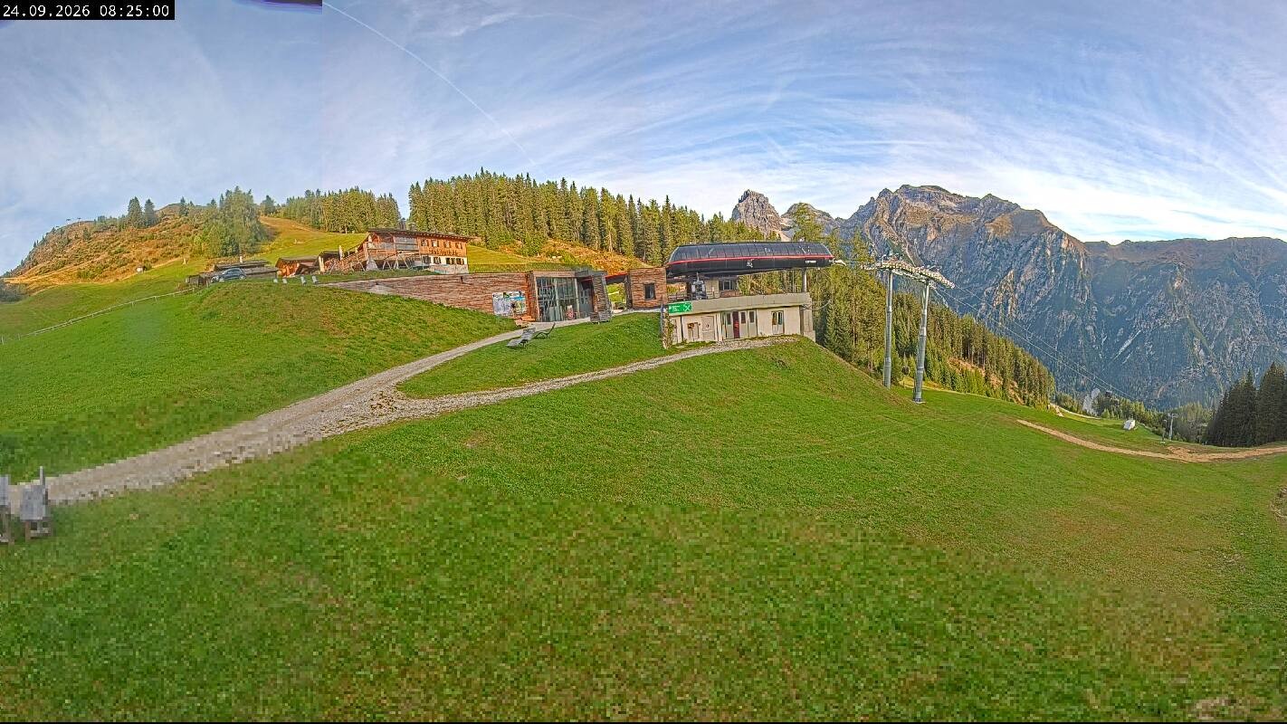 Archived image Webcam Top Station Ladurns gondola