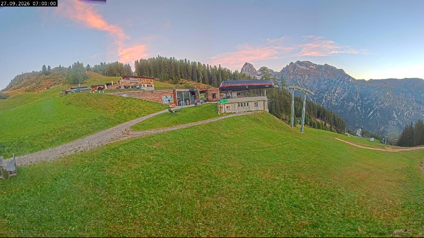 Archived image Webcam Top Station Ladurns gondola