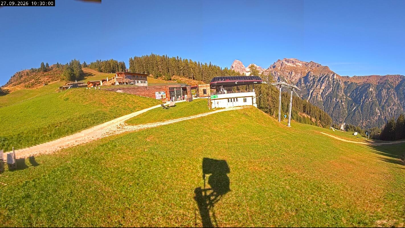 Archived image Webcam Top Station Ladurns gondola