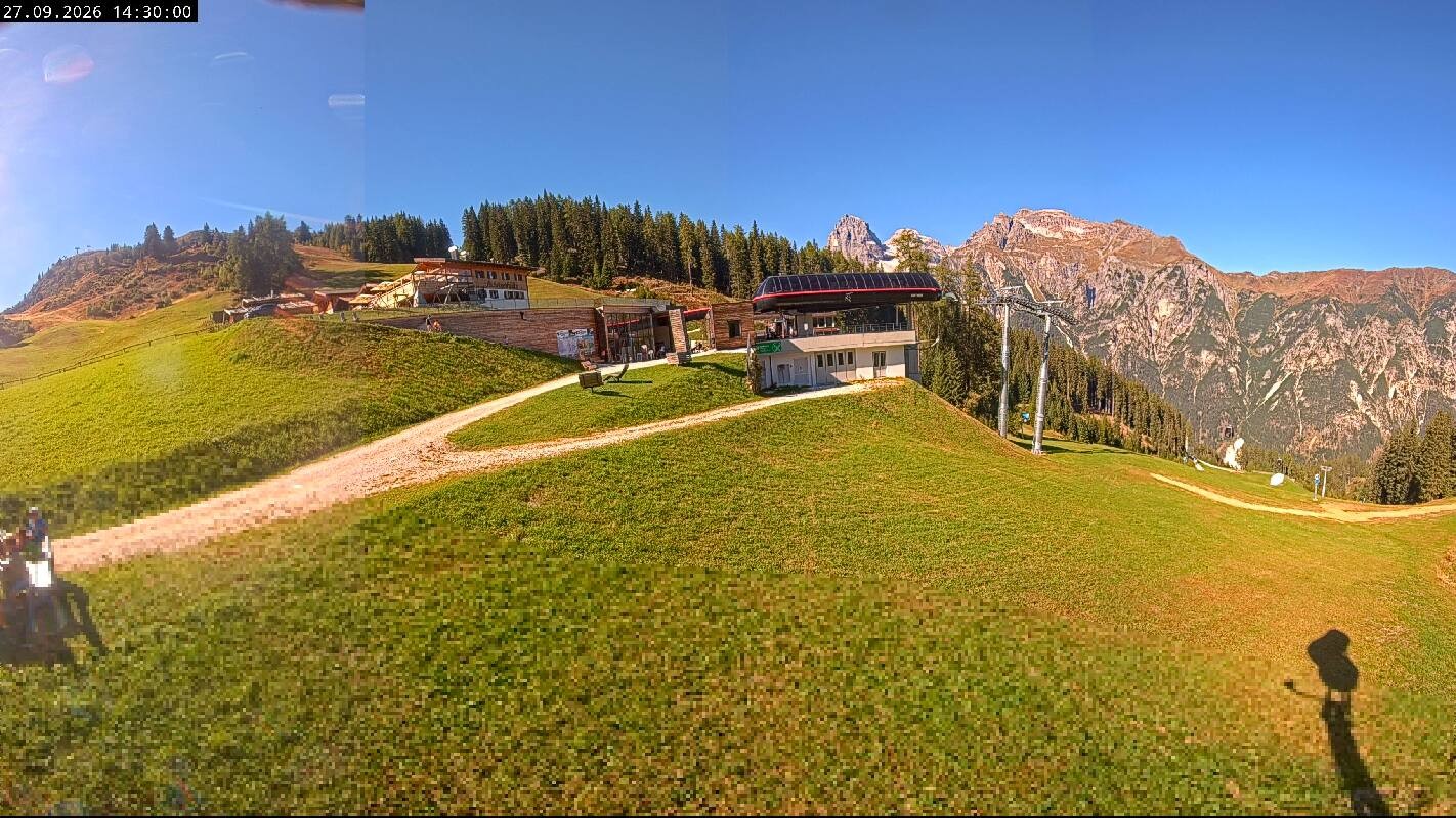 Archived image Webcam Top Station Ladurns gondola