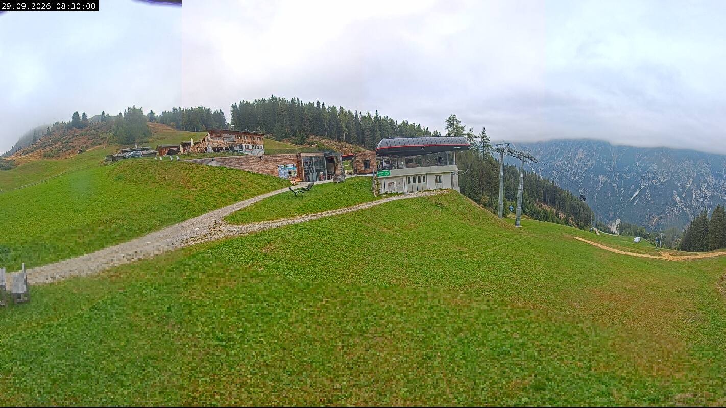 Archived image Webcam Top Station Ladurns gondola
