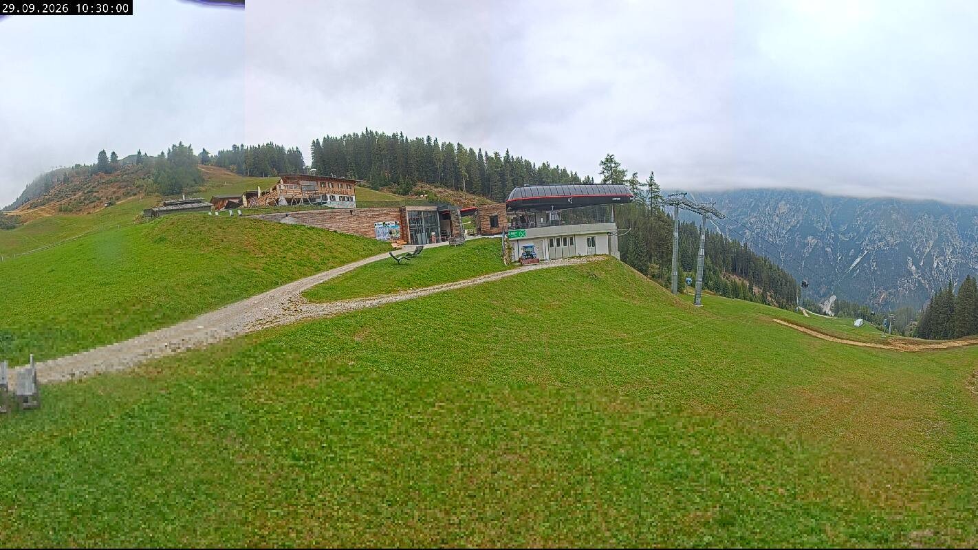 Archived image Webcam Top Station Ladurns gondola