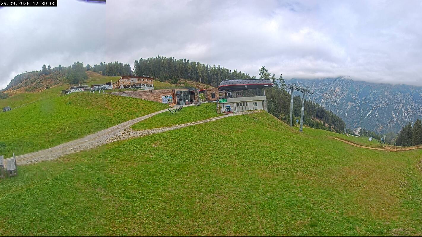 Archived image Webcam Top Station Ladurns gondola