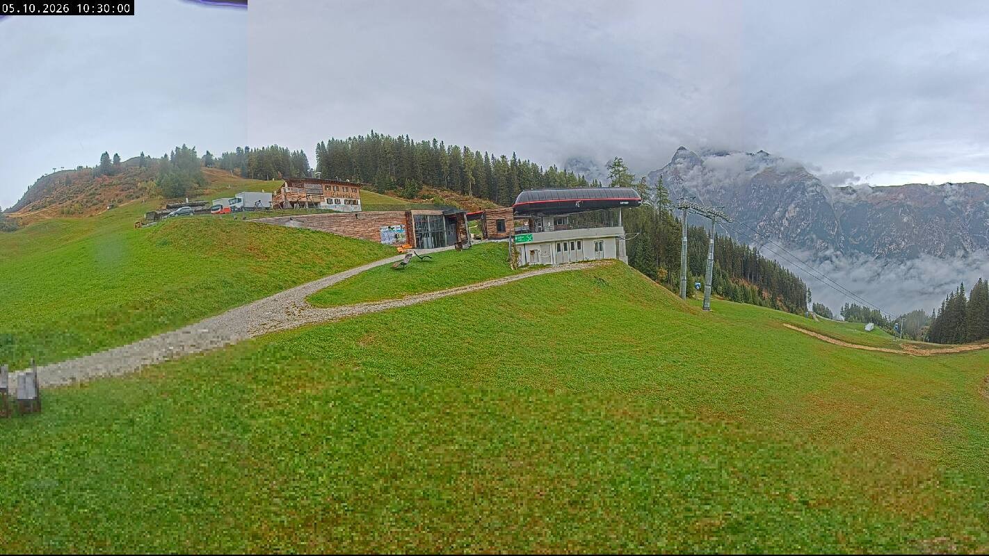 Archived image Webcam Top Station Ladurns gondola
