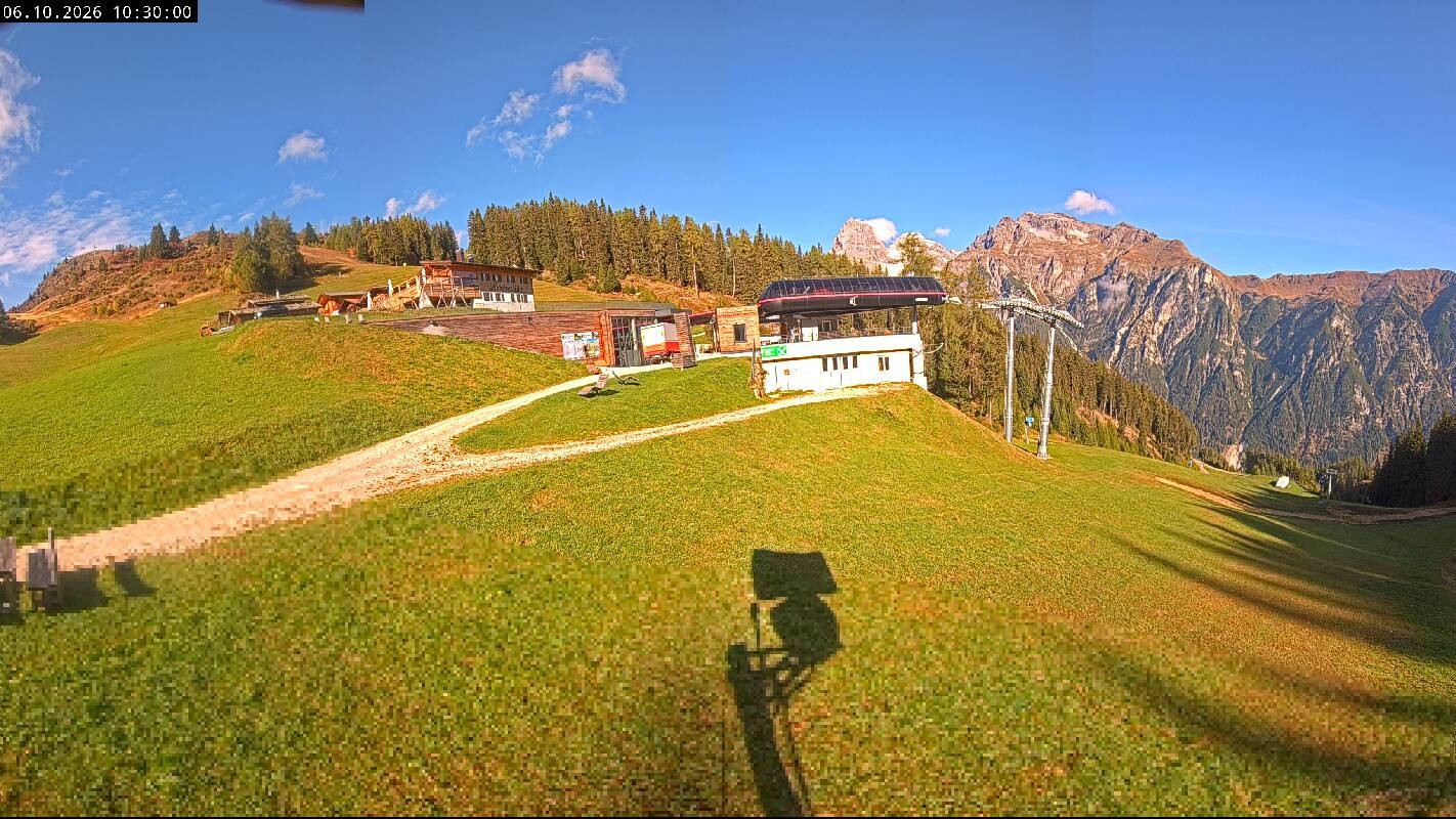 Archiv Foto Webcam Ladurns Gondelbahn Bergstation