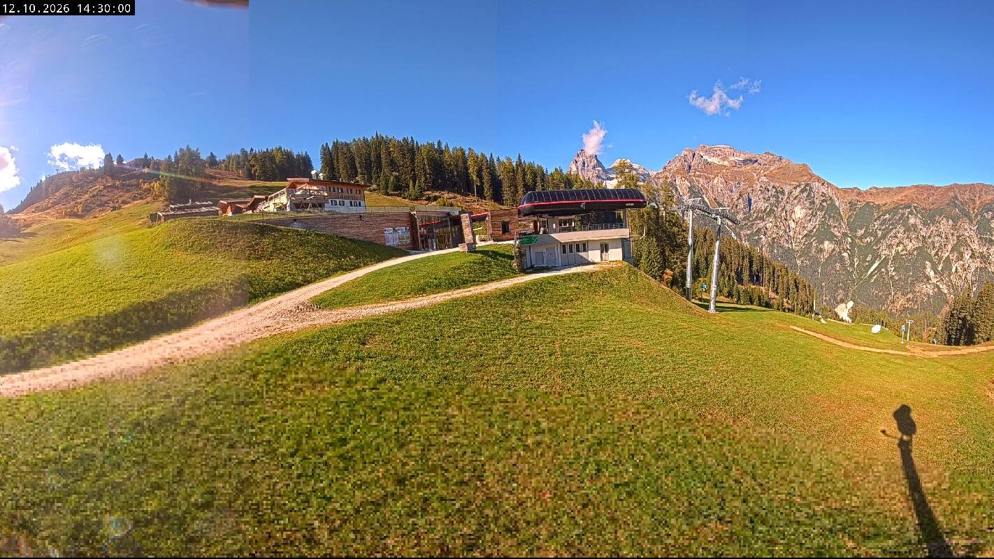 Archived image Webcam Top Station Ladurns gondola