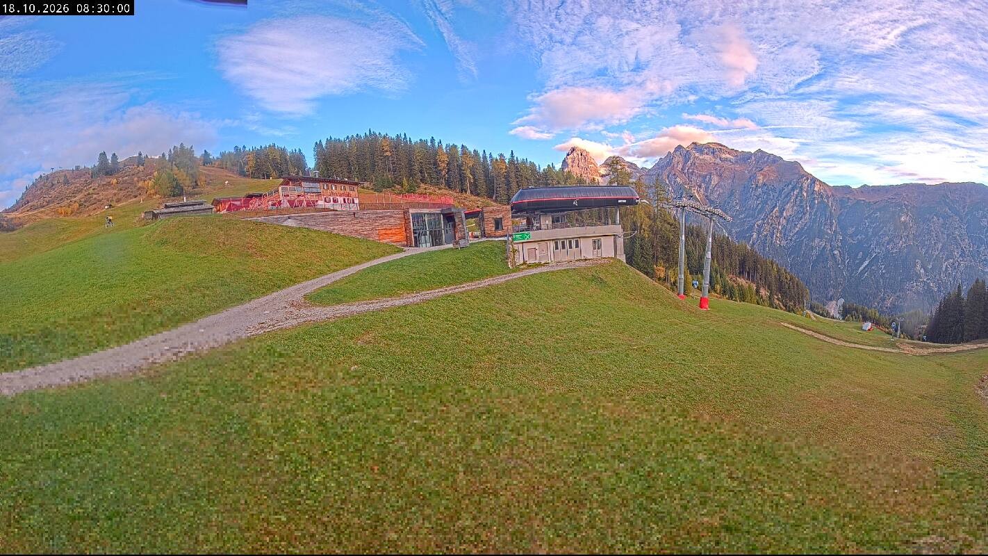 Archived image Webcam Top Station Ladurns gondola