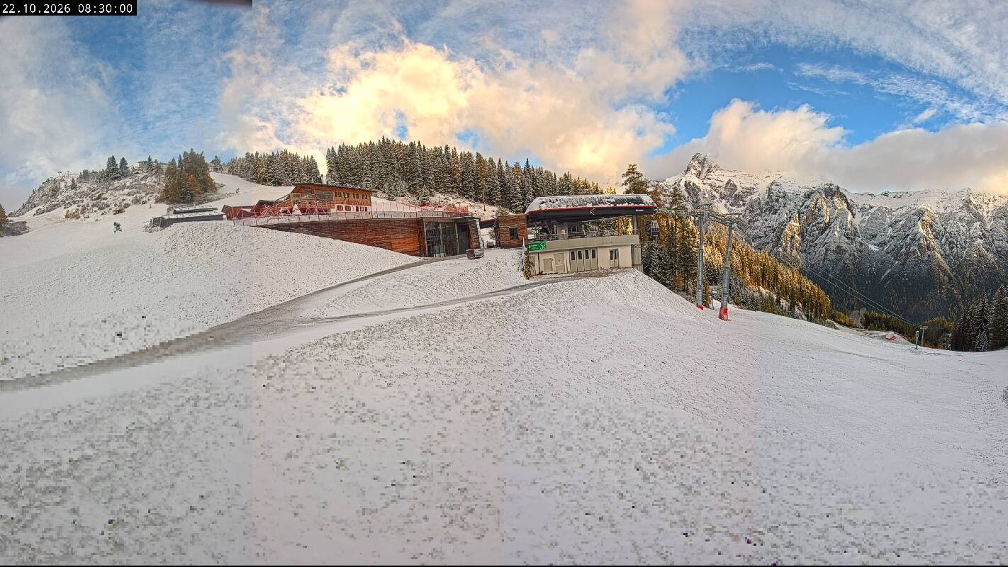 Archiv Foto Webcam Ladurns Gondelbahn Bergstation