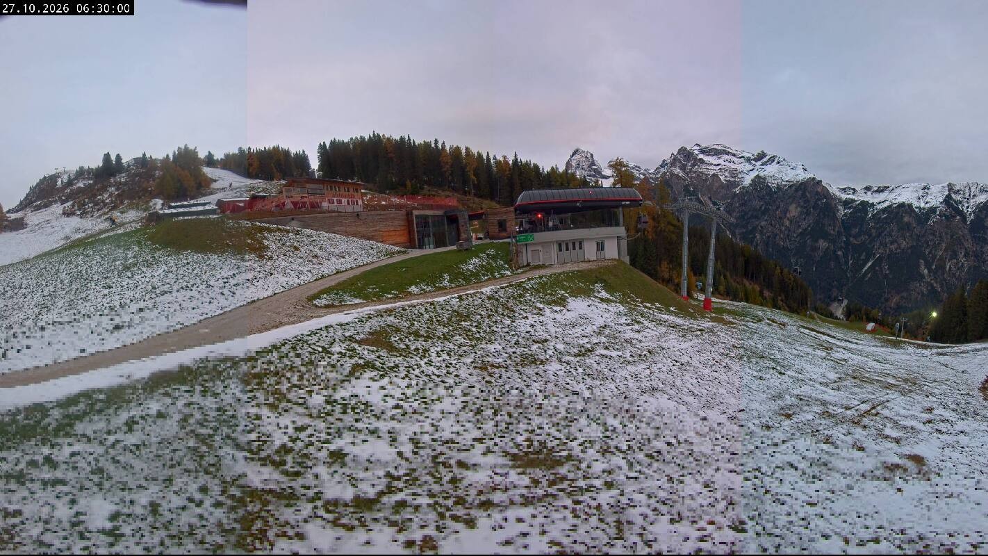 Archiv Foto Webcam Ladurns Gondelbahn Bergstation